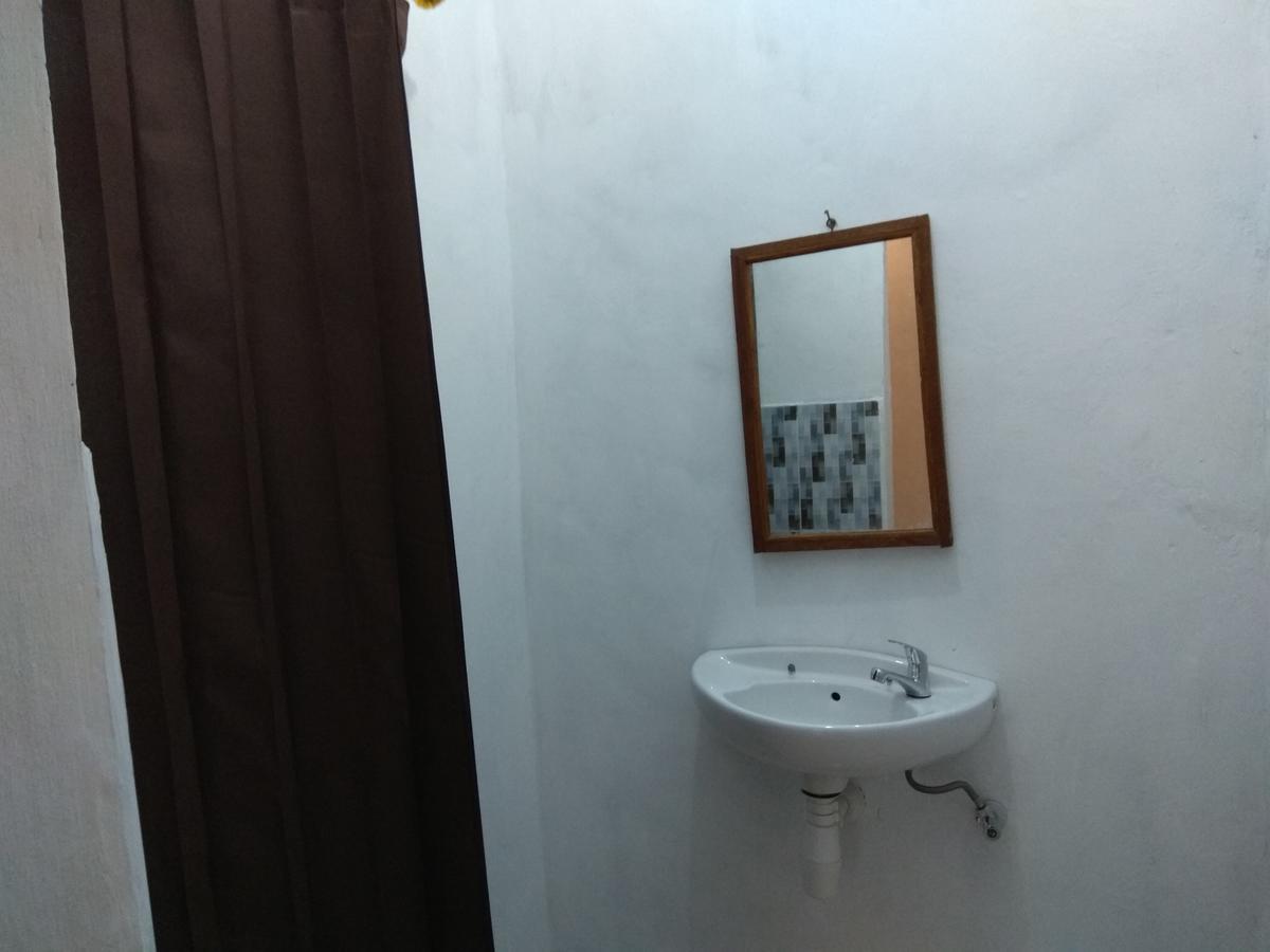 Nanda Homestay Kuta  Экстерьер фото