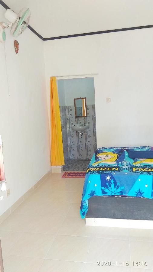 Nanda Homestay Kuta  Экстерьер фото